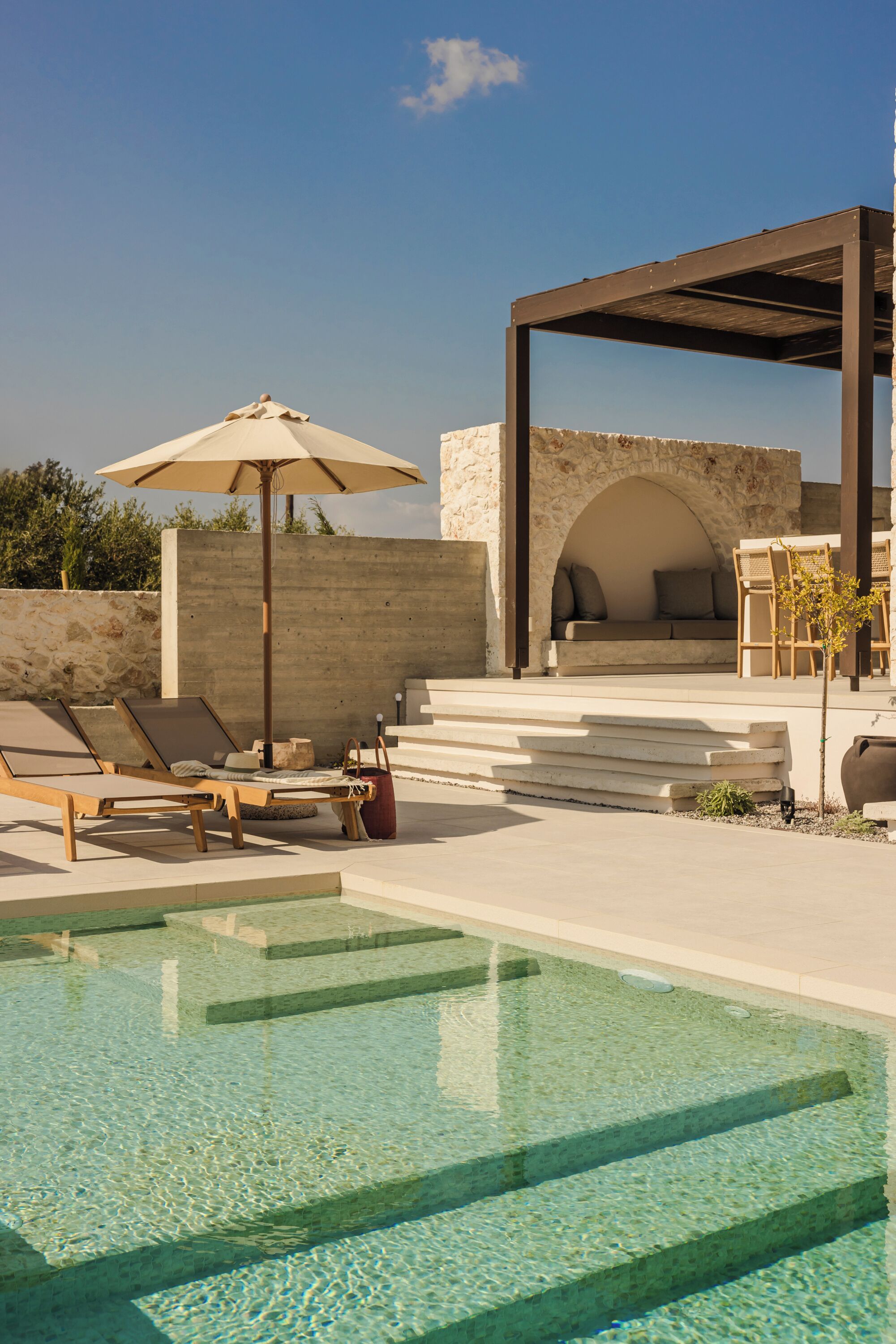 2 bedrooms, premium bedding, in-room safe, individually decorated