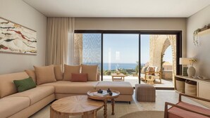 The Signature Two-Bedroom Villa with Private Pool and Sea View | 거실 공간