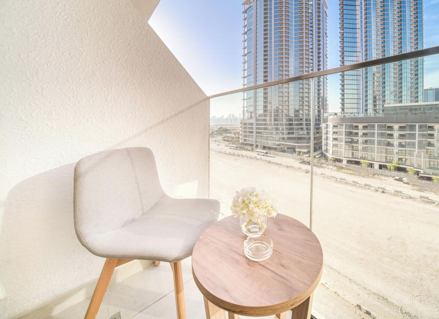 Estúdio standard, vista para a cidade | Sacada