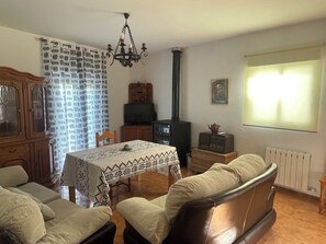 Télévision, cheminée