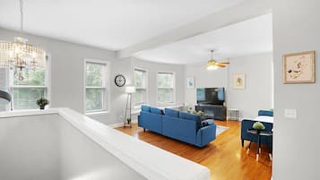 Basic Apartment | Living area | 55-inch LED TV with satellite channels