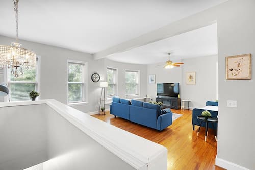 Basic Apartment | Living area | 55-inch LED TV with satellite channels