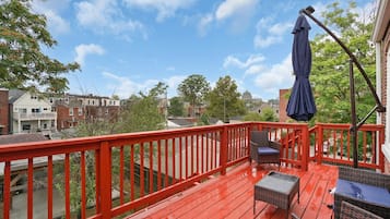 Basic Apartment | Terrace/patio