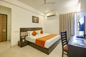Luxury Suite | Desk, iron/ironing board, free WiFi - Hotel 91 Medanta (Gurugram)