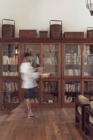 Library - La maison de Colombo (Colombo)