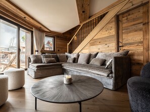 Living area - Luxury Apartment 170m², 5 Bedrooms, Ski Nearby, Parking, Wifi (La Plagne Montalbert)
