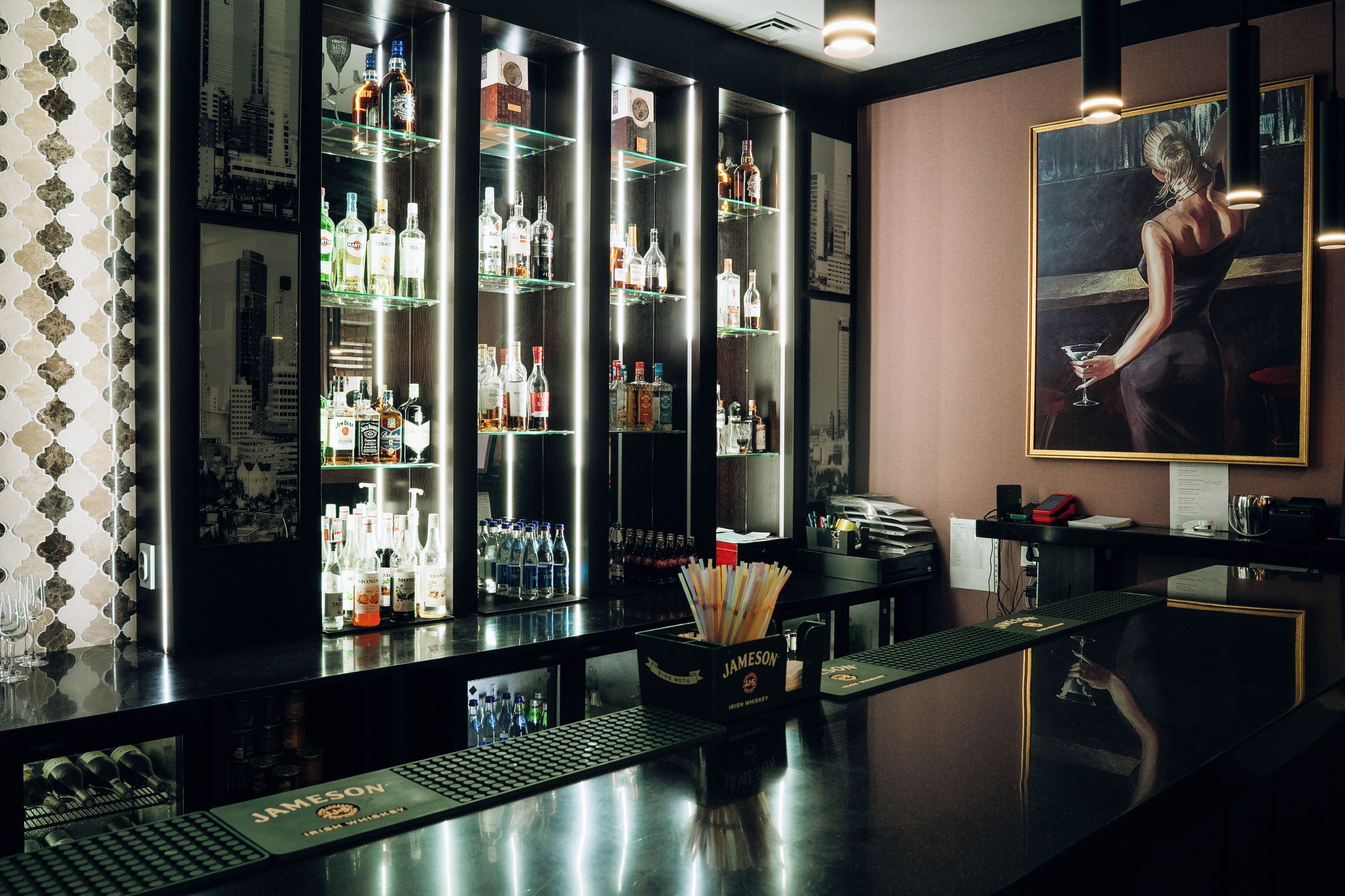 酒吧（店内）