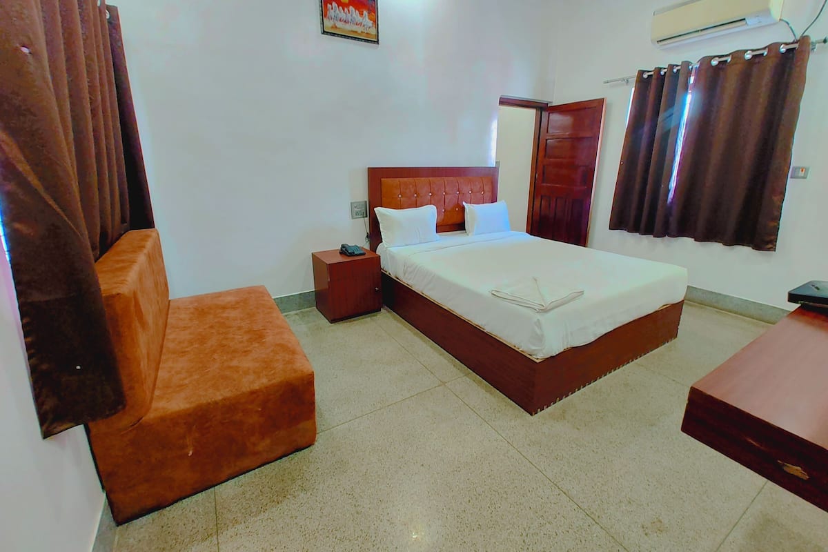 Quarto casal ou duplo luxo, sacada | Fachada