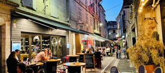 Superbe loft insolite cœur de ville | Netflix JBL