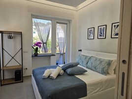 Camera Standard (Giulia) | Una cassaforte in camera, insonorizzazione, ferro/asse da stiro