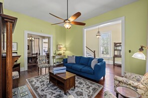 Fernseher, Stereoanlage