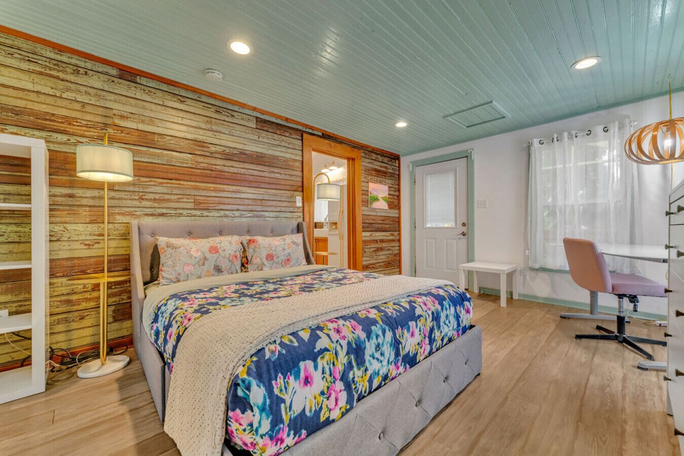 1 chambre, bureau, Wi-Fi gratuit, draps fournis