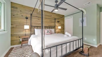 2 bedrooms, desk, iron/ironing board, free WiFi