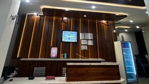 Front of property - Hotel Prakasham (Ujjain)