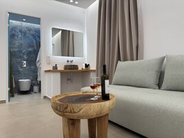 华丽客房 | 起居区 | 32-英寸等离子电视（配备数码频道）