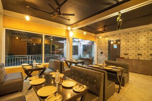 Dining - Maple Hill Resort (Lansdowne)