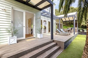 Terrace/patio - Palm House at Portsea (Portsea)