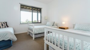 4 Schlafzimmer, Bügeleisen/Bügelbrett, WLAN, Bettwäsche