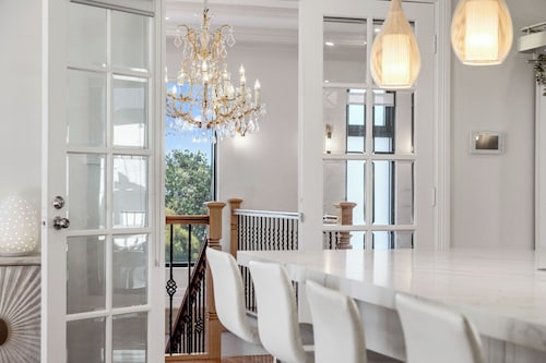 Palazzo Sorrento: 6  BR, 4  BA House in Sorrento, Sleeps 14