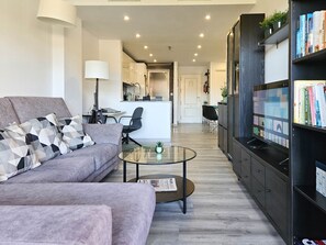 TV - Two bedroom apartment in Riviera del sol (Mijas Costa)