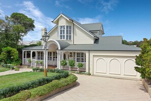 Exterior - Monterey Escape - 200m to Sorrento bay beach (Sorrento)