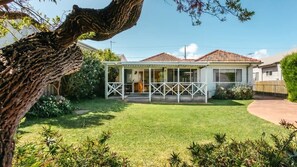 Exterior - Blairgowrie Beach Cottage (Blairgowrie)