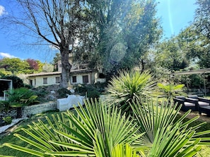 Property grounds - Spoleto Poolside - sleeps 24. Spectacular grounds with ramp, pool + jacuzzi. (Umbria)