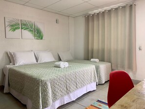 Pillow-top beds, individually decorated, free WiFi, bed sheets - Camaleao Ecopousada Ltda (Linhares)