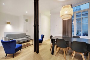 Apartment | Dining