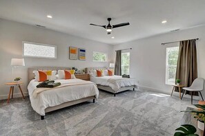 4 bedrooms, desk, iron/ironing board, free WiFi