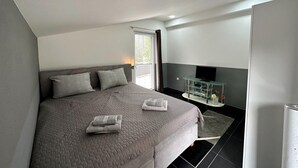 3 bedrooms, iron/ironing board, individually furnished - Apartment in Croatia Near Adriatic Coast (Vinodol)