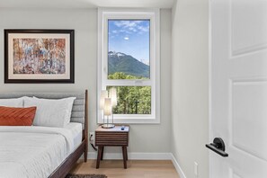 4 habitaciones, tabla de planchar con plancha y cuna de viaje