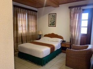 Standard Single Room, City View | In-room safe, desk, laptop workspace, iron/ironing board - Royal Park Hotel (Kumasi)