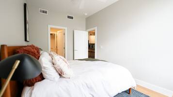 1 bedroom, iron/ironing board, free WiFi, bed sheets