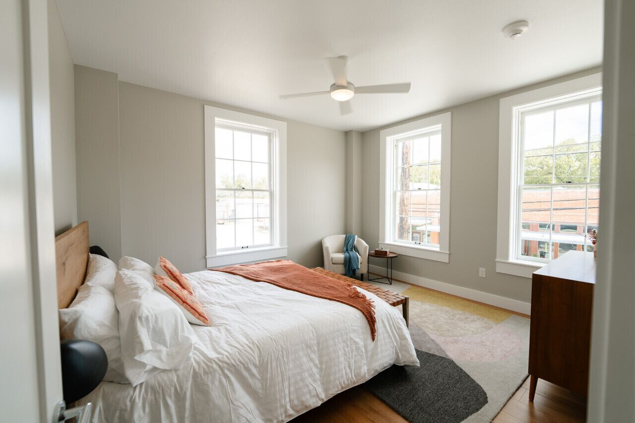 2 slaapkamers, een strijkplank/strijkijzer, gratis wifi, beddengoed