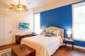 3 habitaciones, tabla de planchar con plancha, wifi y ropa de cama