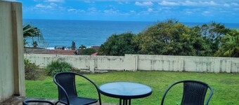 Cozy 2-bedroom apartment in tranquil Margate with WiFi