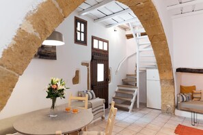 Superior appartement, uitzicht op bergen | Dineren op de kamer