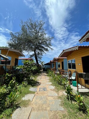 Room - Sydney X cafe and Huts (Arambol)