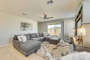 House (3 Bedrooms) | Interior
