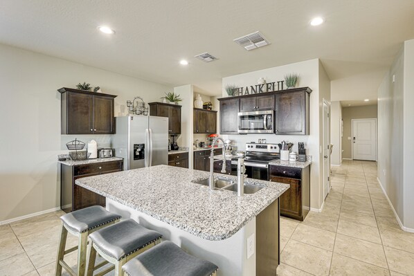 House (3 Bedrooms) | Interior - Florence Home ~ 10 Mi to Historic District! (Houston)