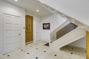 Apartment (3 Bedrooms) | Interior