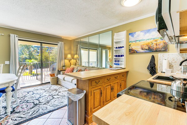 Apartment (1 Bedroom) | Interior - Walk to Beach: Resort Perks at Hilton Head Condo! (Hilton Head Island)