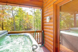 Cottage (2 Bedrooms) | Interior - Cottage w/ Hot Tub: 3 Mi to Downtown Blue Ridge! (Blue Ridge)