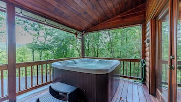 Cottage (2 Bedrooms) | Interior