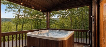 Cottage w/ Hot Tub: 3 Mi to Downtown Blue Ridge!