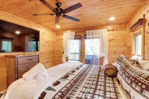 Cottage (2 Bedrooms) | Interior - Cottage w/ Hot Tub: 3 Mi to Downtown Blue Ridge! (Blue Ridge)