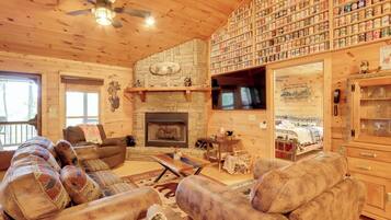 Cottage (2 Bedrooms) | Interior