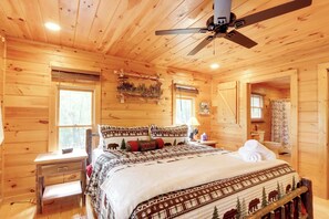 Cottage (2 Bedrooms) | Interior - Cottage w/ Hot Tub: 3 Mi to Downtown Blue Ridge! (Blue Ridge)