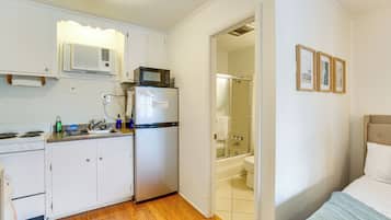 Apartment (0 Bedroom) | Interior